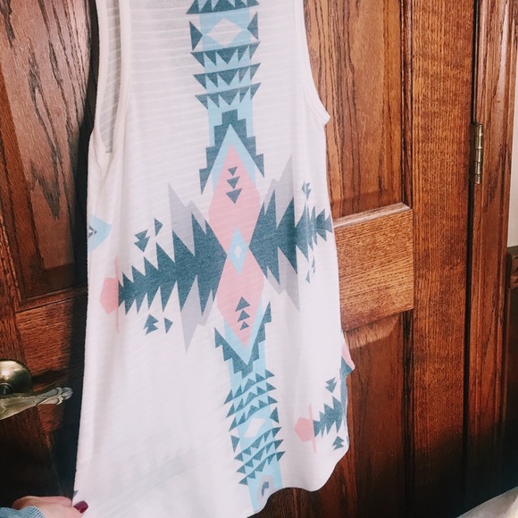 Aztec Tank - Picture 4 of 4